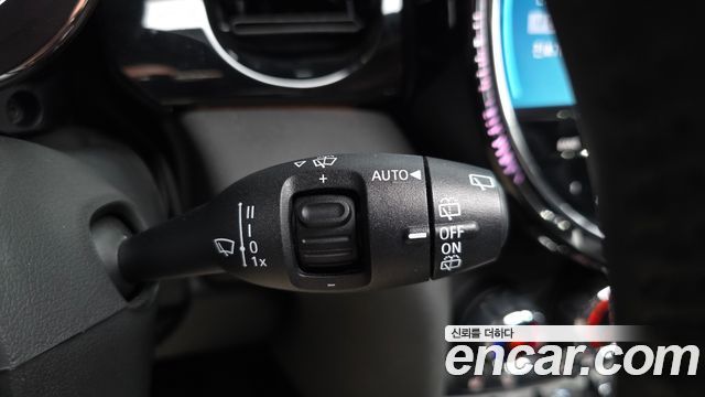 Mini Cooper 2022 — photo 18