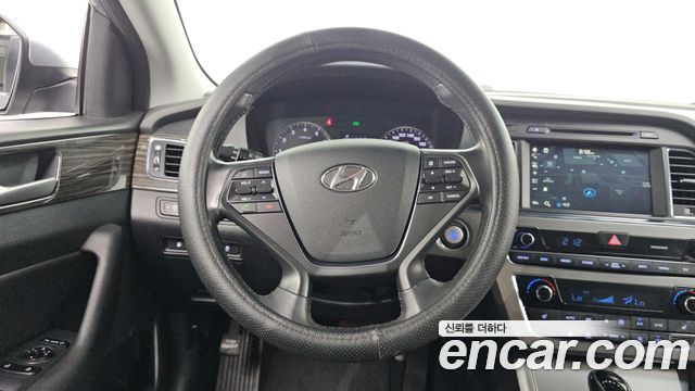 Hyundai Sonata 2015 — photo 17
