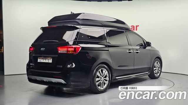 Kia Canival 2018 — photo 2