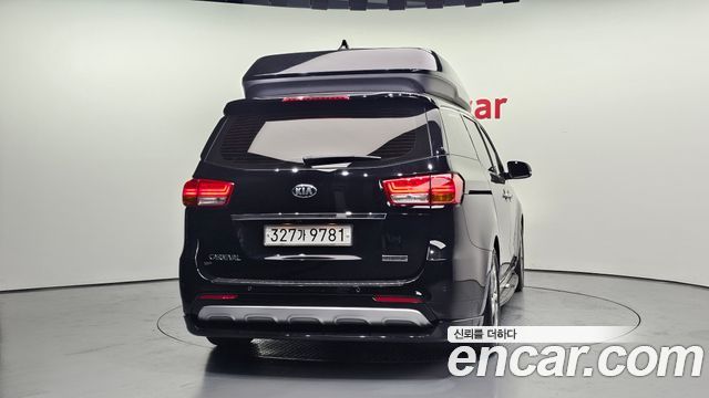 Kia Canival 2018 — photo 4