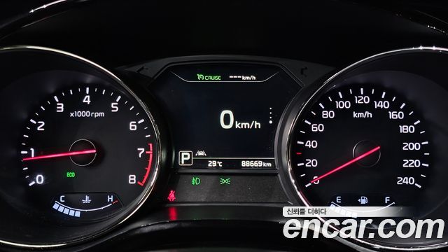 Kia Canival 2018 — photo 8