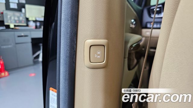 Kia Canival 2018 — photo 16