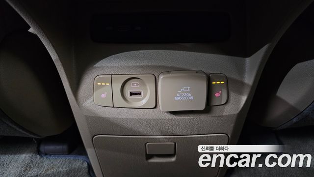 Kia Canival 2018 — photo 17