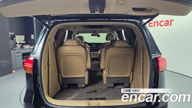 Kia Canival 2018 — photo 20