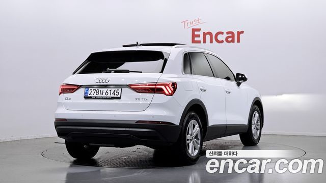 Audi Q3 2020 — photo 2