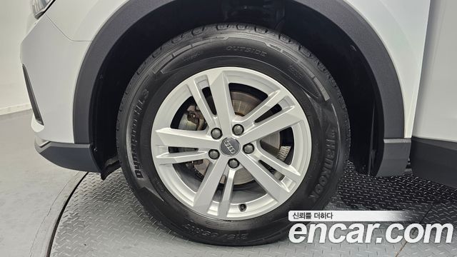 Audi Q3 2020 — photo 5