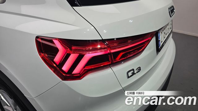 Audi Q3 2020 — photo 9