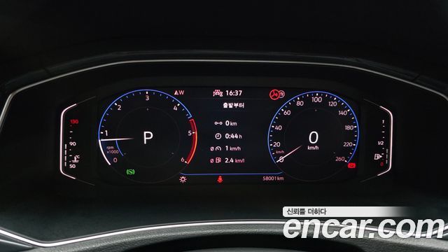Volkswagen T-Roc 2021 — photo 11