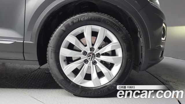Volkswagen T-Roc 2021 — photo 7