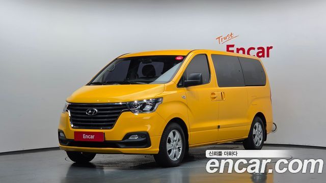 Hyundai Starex 2020 — photo 1