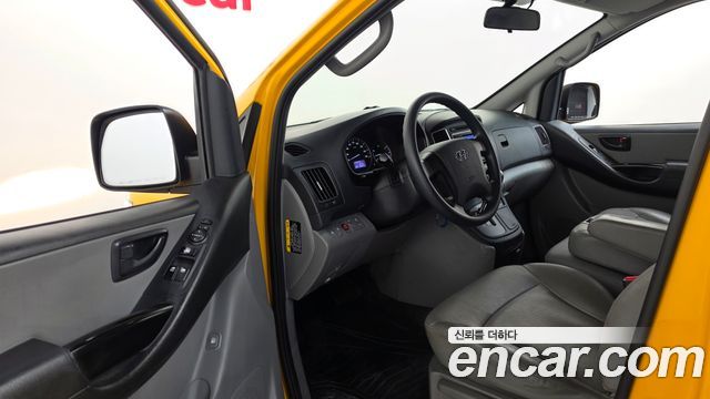 Hyundai Starex 2020 — photo 10