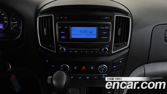 Hyundai Starex 2020 — photo 17