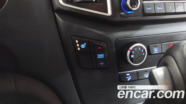 Hyundai Starex 2020 — photo 18