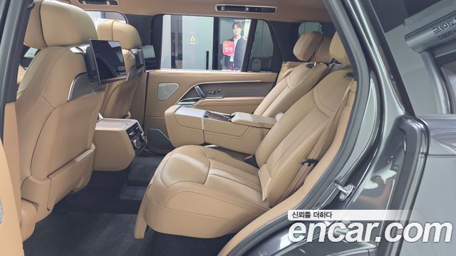 Land Rover Range Rover 2026 — photo 4