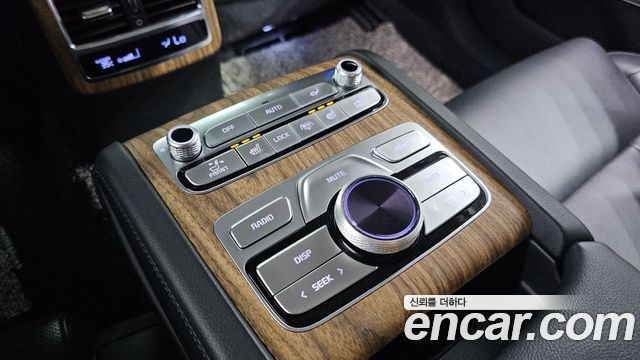 Kia K9 2022 — photo 20