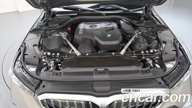 BMW 5-Series 2025 — photo 6
