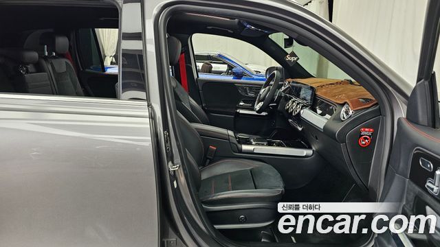 Mercedes-Benz GLB-Class 2022 — photo 17