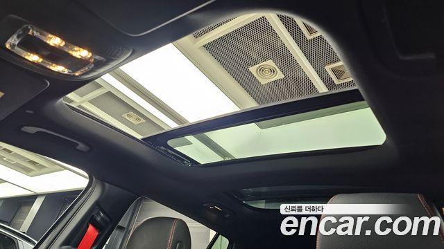 Mercedes-Benz GLB-Class 2022 — photo 24
