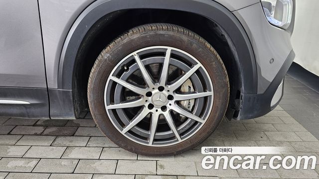 Mercedes-Benz GLB-Class 2022 — photo 7