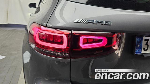 Mercedes-Benz GLB-Class 2022 — photo 9