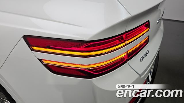 Genesis GV80 2022 — photo 9