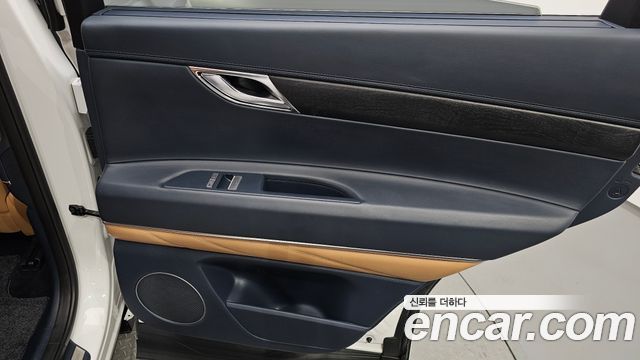 Genesis GV80 2022 — photo 15