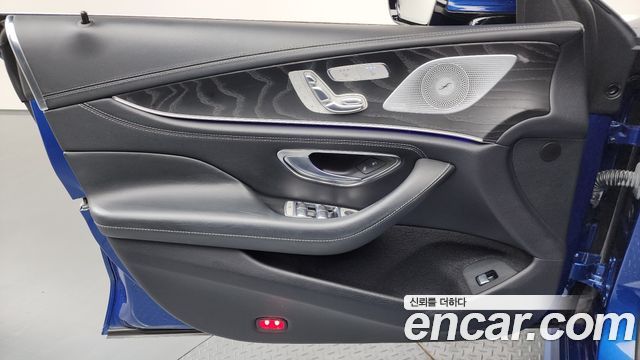 Mercedes-Benz CLS-Class 2022 — photo 14