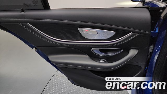 Mercedes-Benz CLS-Class 2022 — photo 15