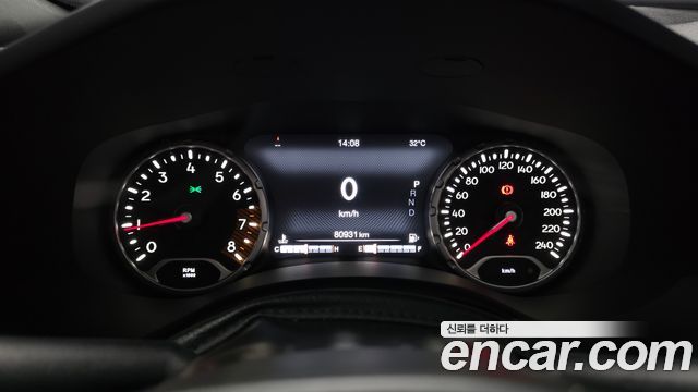 Jeep Renegade 2019 — photo 8
