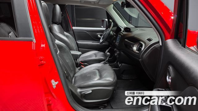 Jeep Renegade 2019 — photo 11