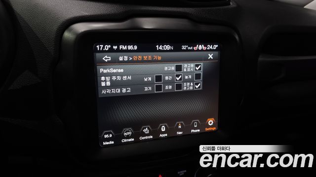 Jeep Renegade 2019 — photo 16