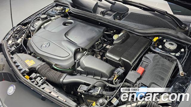 Mercedes-Benz A-Class 2017 — photo 6