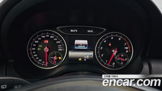 Mercedes-Benz A-Class 2017 — photo 8