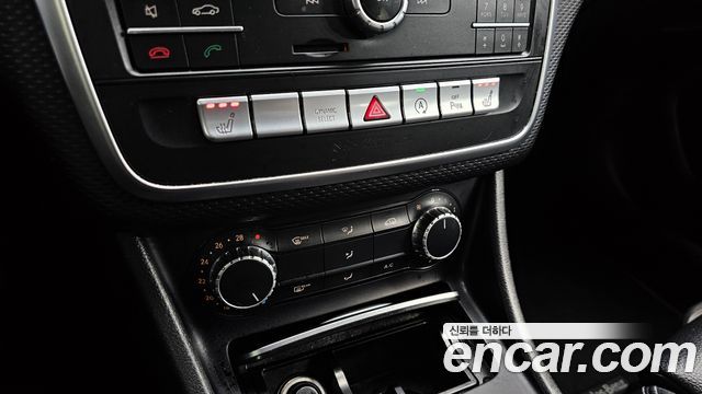 Mercedes-Benz A-Class 2017 — photo 18