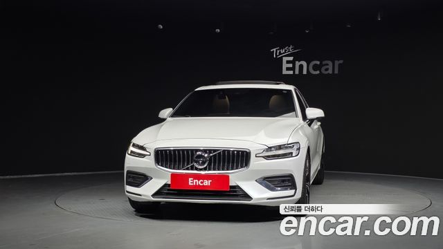 Volvo S60 2021 — photo 3