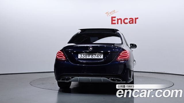 Mercedes-Benz C-Class 2018 — photo 4