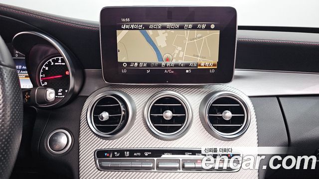 Mercedes-Benz C-Class 2018 — photo 18