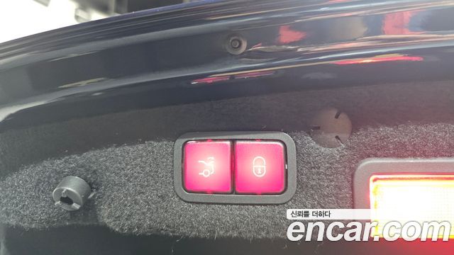 Mercedes-Benz C-Class 2018 — photo 23