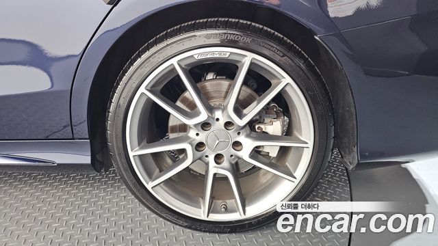 Mercedes-Benz C-Class 2018 — photo 7