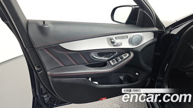 Mercedes-Benz C-Class 2018 — photo 14