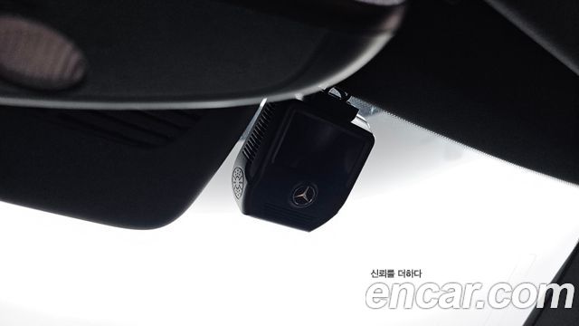 Mercedes-Benz C-Class 2018 — photo 30
