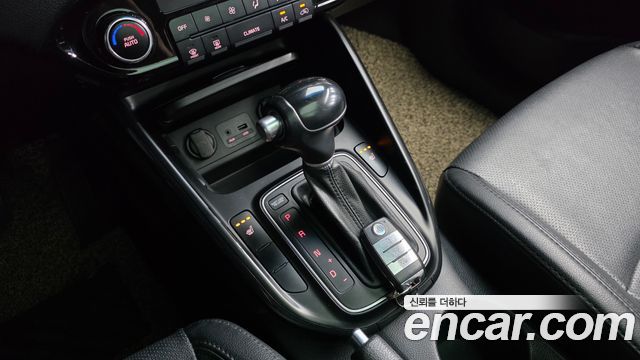 Kia Carens 2014 — photo 9