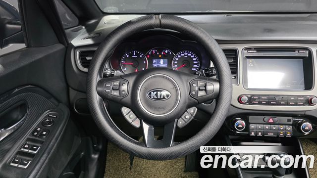 Kia Carens 2014 — photo 13