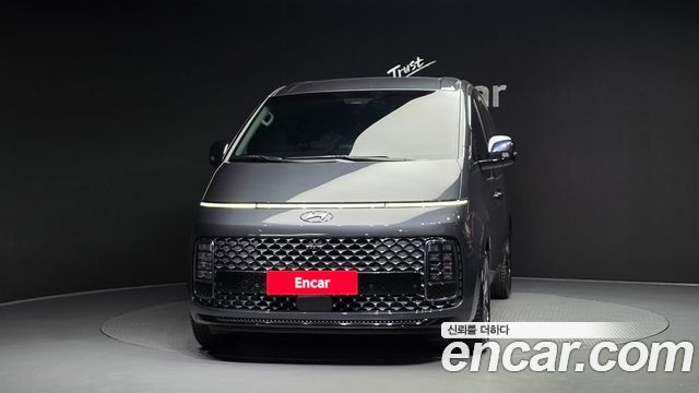 Hyundai Staria 2022 — photo 3