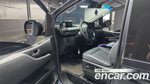 Hyundai Staria 2022 — photo 10