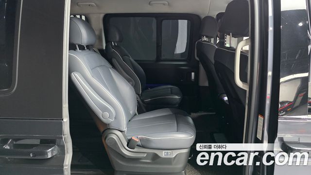 Hyundai Staria 2022 — photo 12