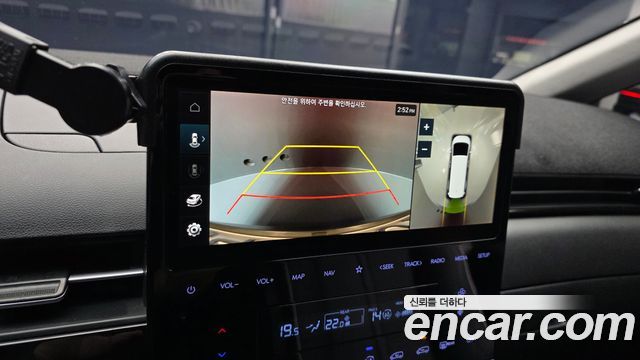 Hyundai Staria 2022 — photo 15
