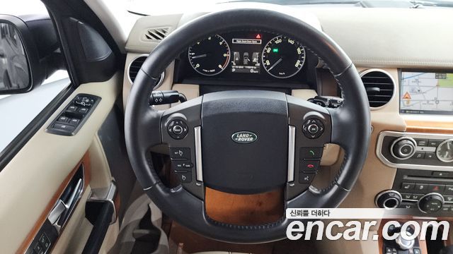 Land Rover Discovery 2011 — photo 13