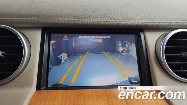 Land Rover Discovery 2011 — photo 14