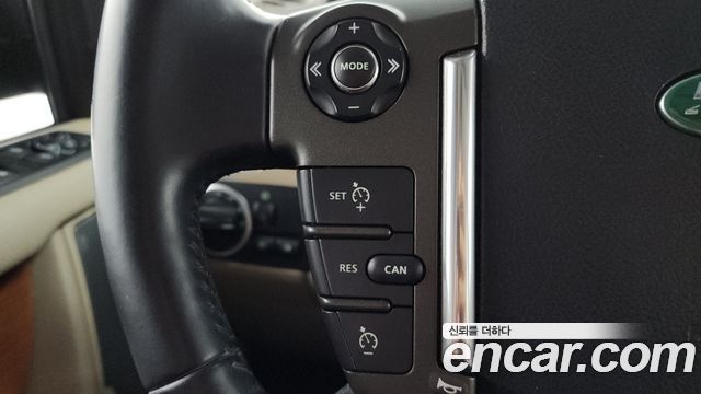 Land Rover Discovery 2011 — photo 15